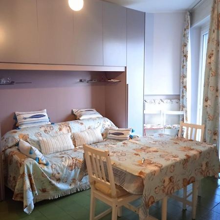Appartamento Al Lago Da Dany Arona Exteriör bild