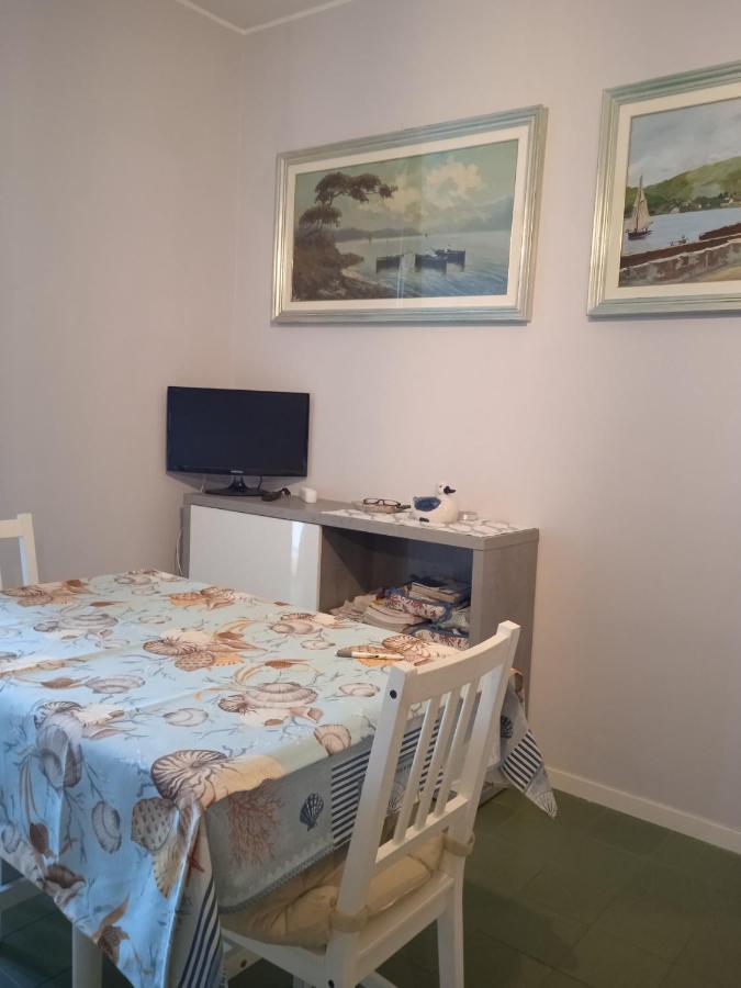 Appartamento Al Lago Da Dany Arona Exteriör bild